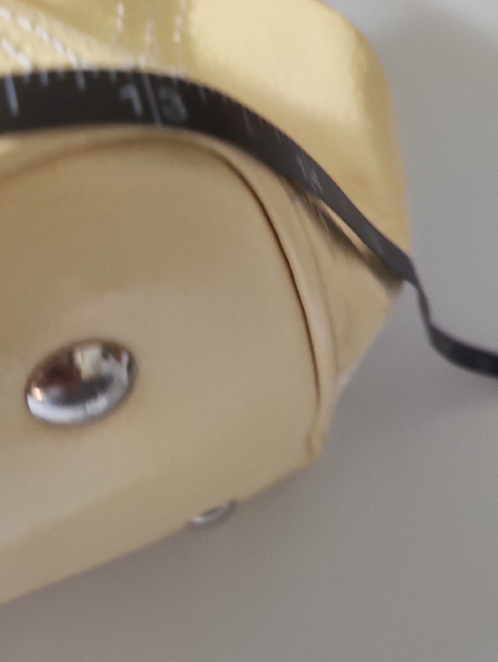 Vintage COACH Pale Yellow Patent Leather Tote w/ Signature Embossing ⭐️Call Outs - Picture 15 of 16